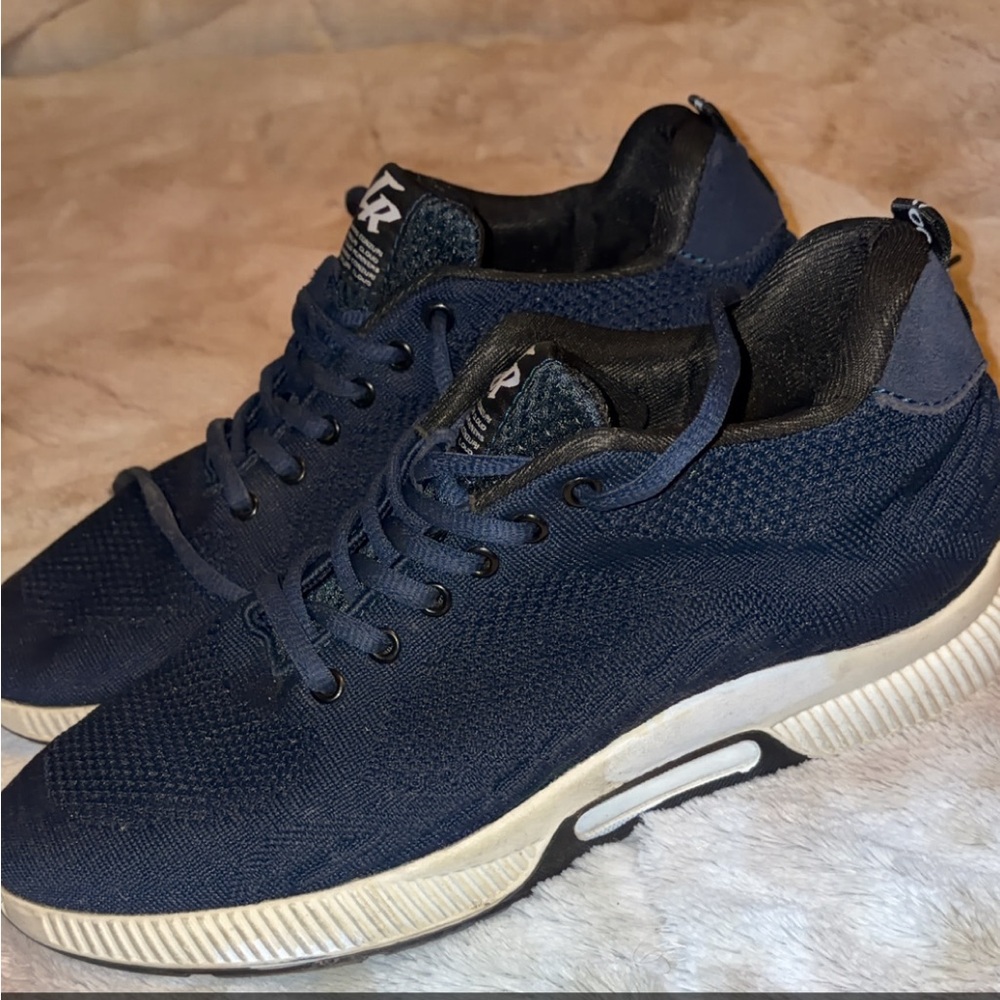 Stylish Navy Athletic Shoes for Men